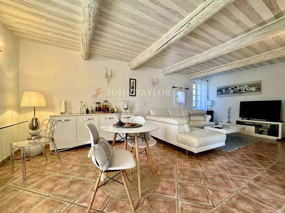 Country House in Mazan, Provence-Alpes-Côte d'Azur, France 4 - 16945709