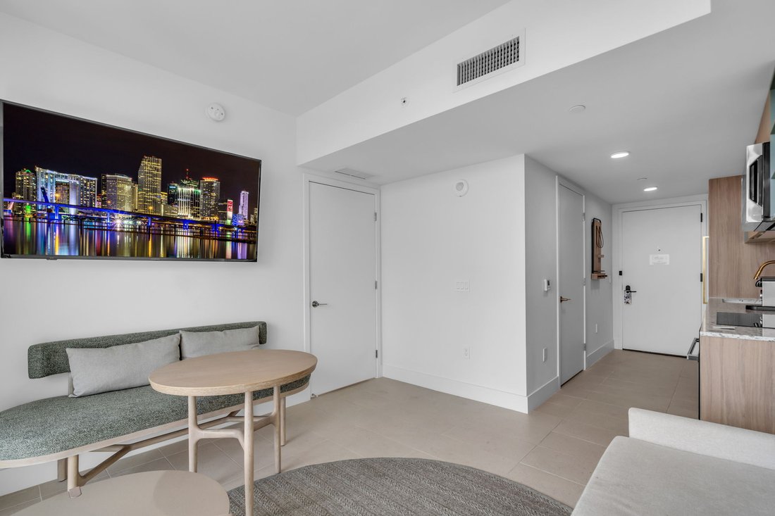 Condo in Miami, Florida, United States 3 - 16950694