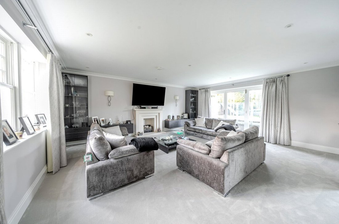 House in Arkley, Barnet, England 2 - 16950125