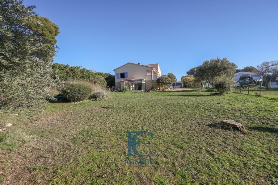 House in Sanary-sur-Mer, Provence-Alpes-Côte d'Azur, France 4 - 16947924