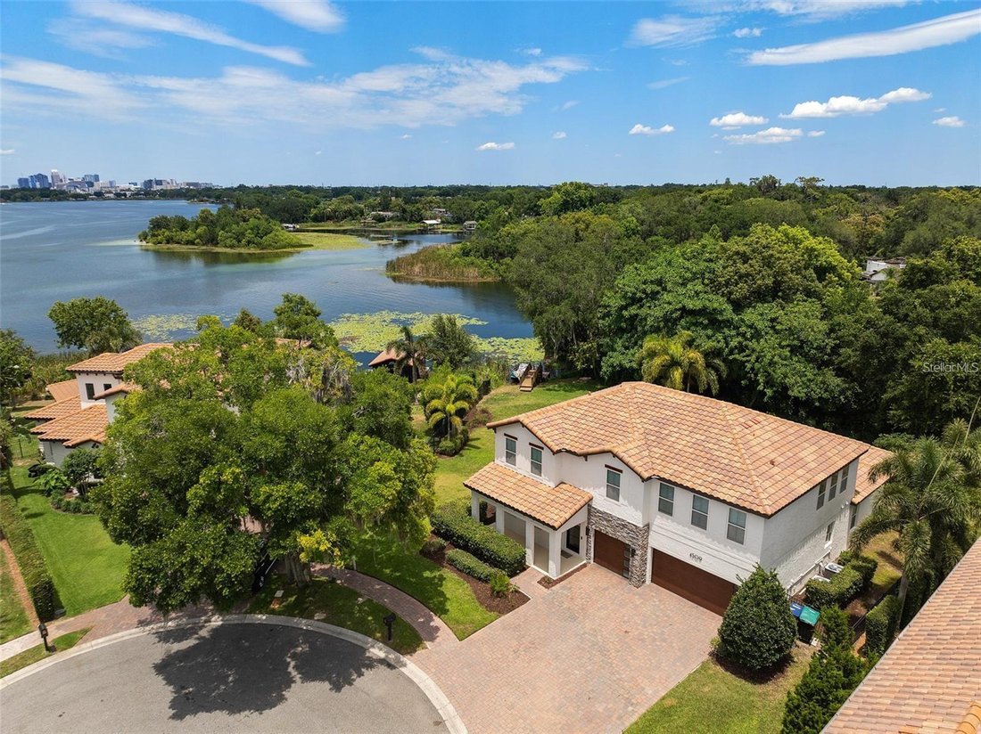 House in Orlando, Florida, United States 1 - 16949113