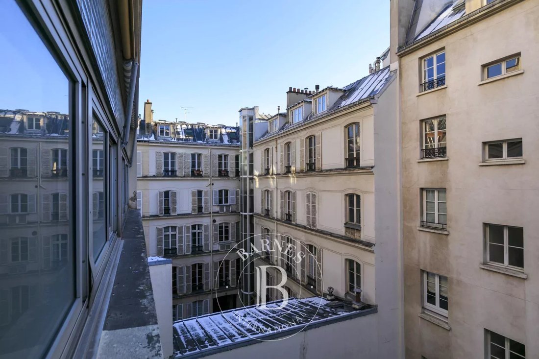 Apartment in Elysées-Madeleine, Paris 8e Arrondissement, Paris 2 - 16952492