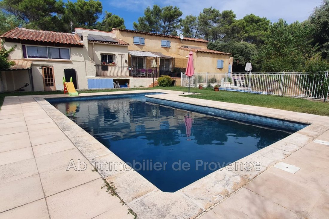 Villa in Rognes, Provence-Alpes-Côte d'Azur, France 1 - 16952777
