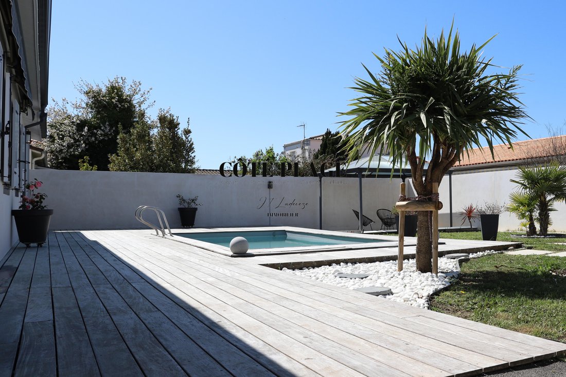 House in Vaux-sur-Mer, Nouvelle-Aquitaine, France 1 - 16947928