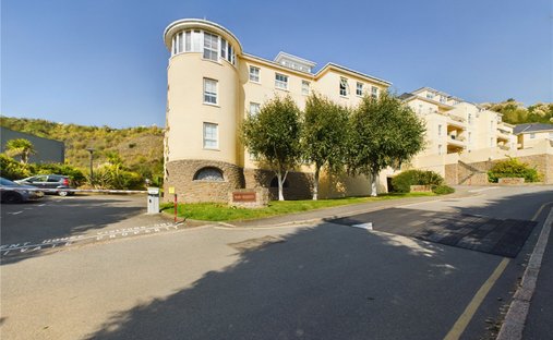Apartment in England 1