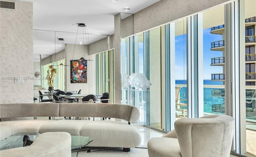 Condo in Bal Harbour, Florida, United States 1