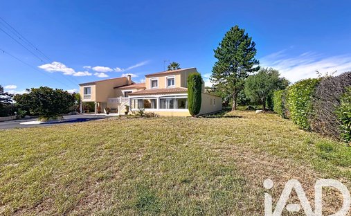 House in Abeilhan, Occitania, France 1