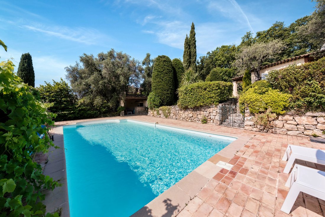 Villa in Le Rouret, Provence-Alpes-Côte d'Azur, France 2 - 16954179
