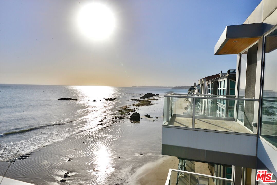 Malibu, California, United States 1 - 16044145