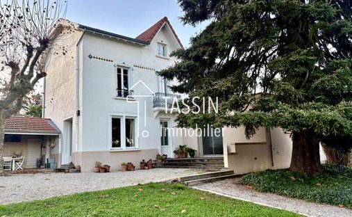 House in Saint-Genis-les-Ollieres, Auvergne-Rhône-Alpes, France 1