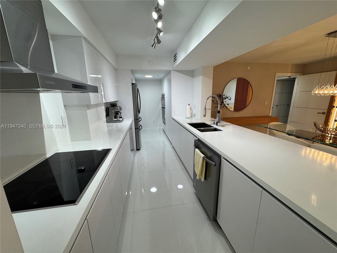 Condo in Miami Beach, Florida, United States 3 - 16947314