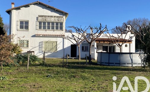 House in Zone Agricole, Saint-Estève, France 1