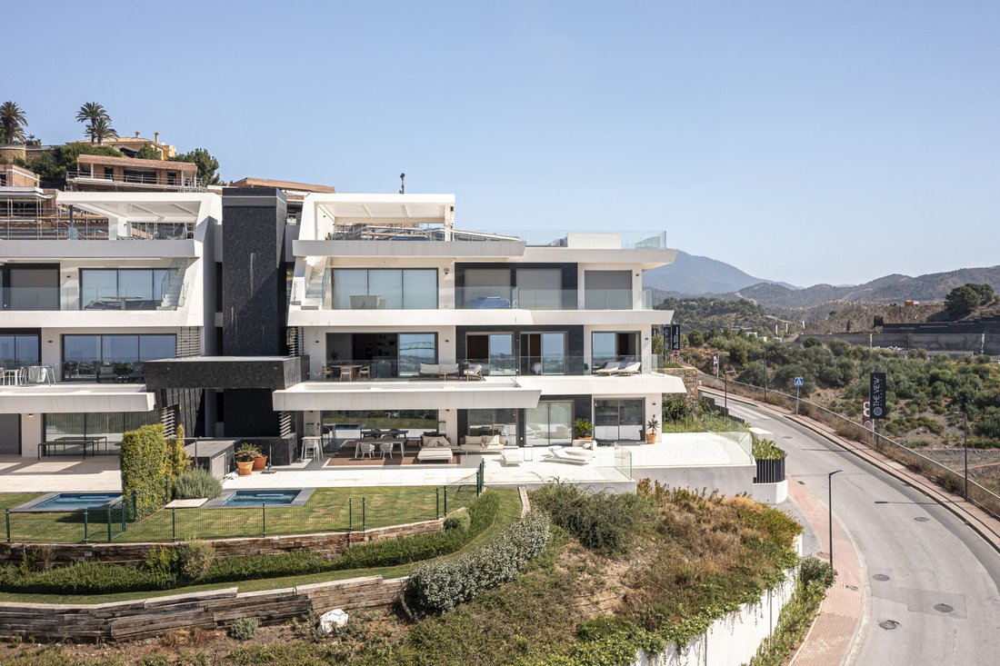 Apartment in La Quinta, Benahavis, Andalusia 4 - 13805812