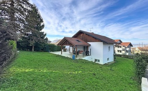 House in Neuvecelle, Auvergne-Rhône-Alpes, France 1
