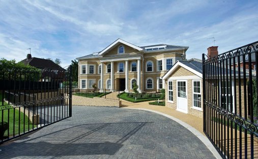Apartment in Cockfosters, Enfield, England 1