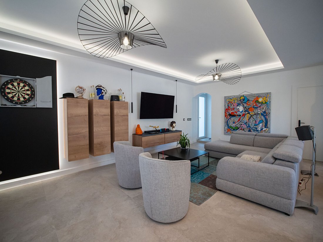 Villa in Tassigny, Cannes, France 2 - 16950728