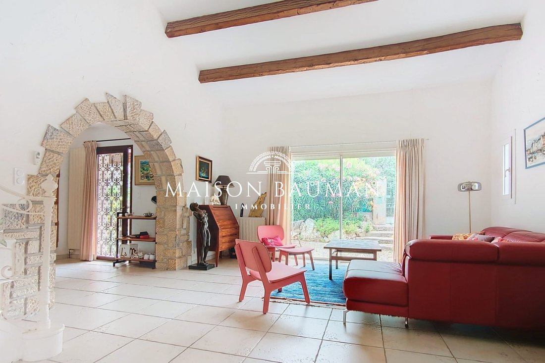 Villa in Le Dramont-Agay-Anthéor-Le Trayas, Saint-Raphaël, France 2 - 16467402