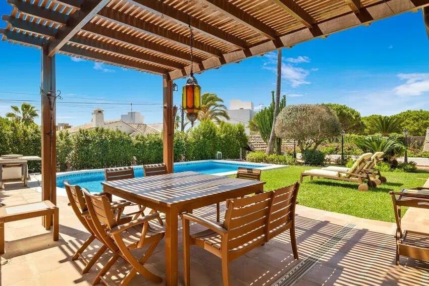 Villa in Elviria-Cabopino, Marbella, Spain 1 - 16950490