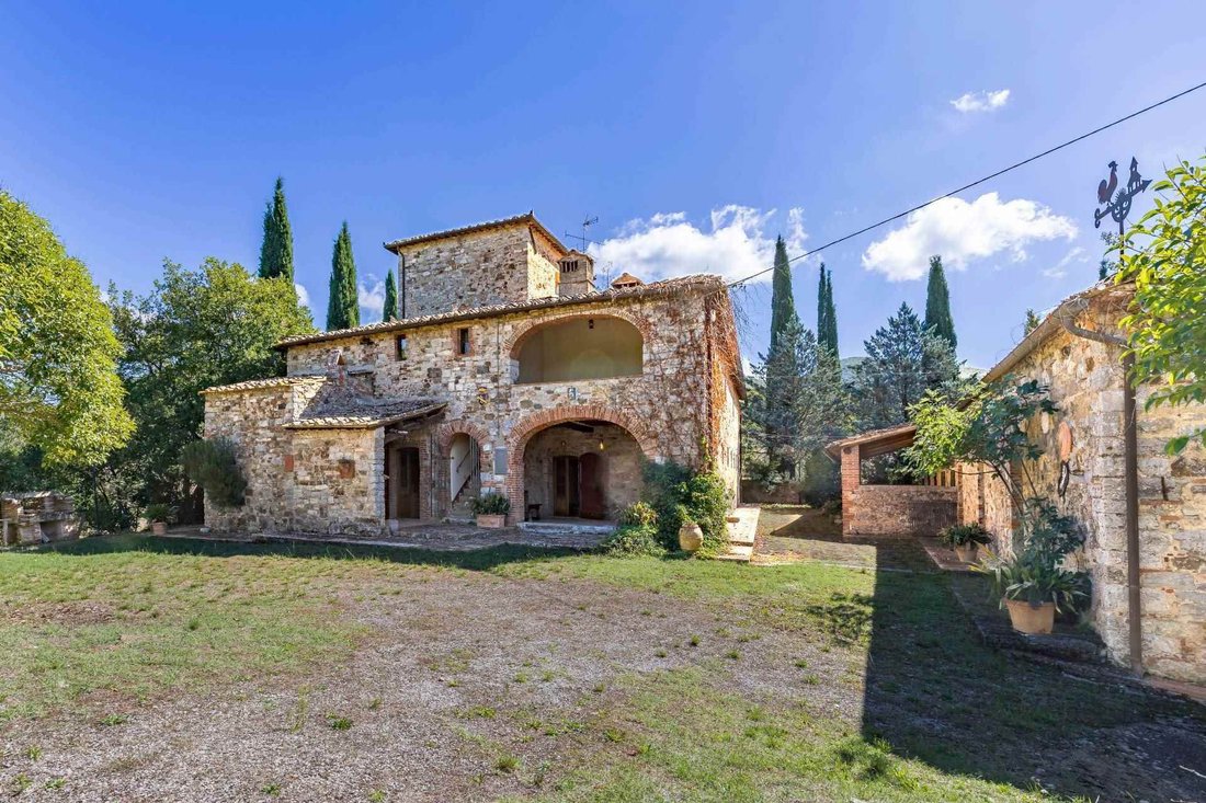 Gaiole in Chianti, Tuscany, Italy 1 - 16948600