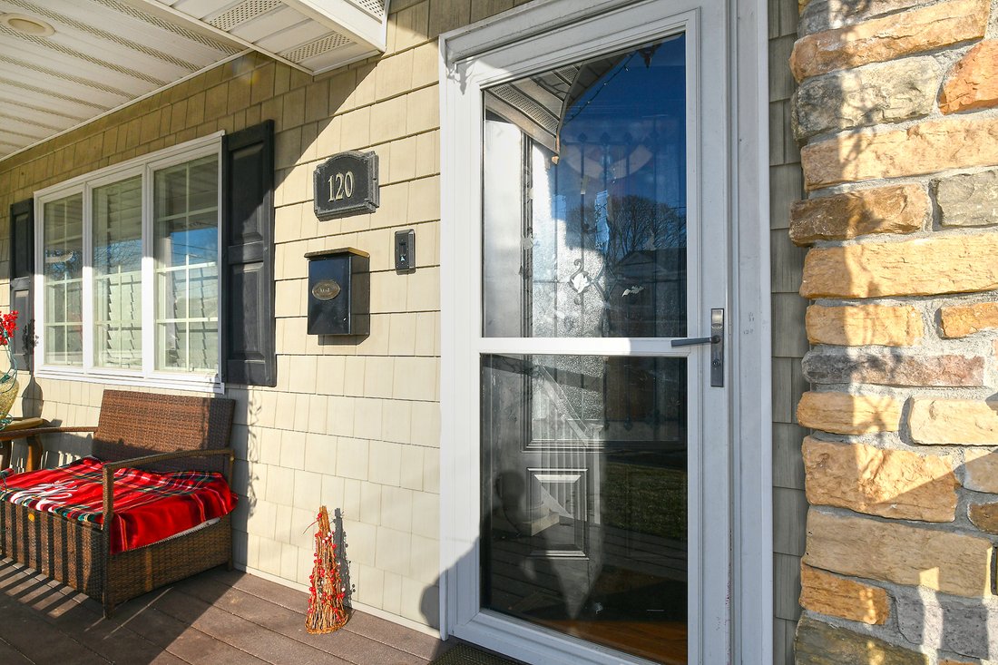 House in Bethpage, New York, United States 4 - 16945195