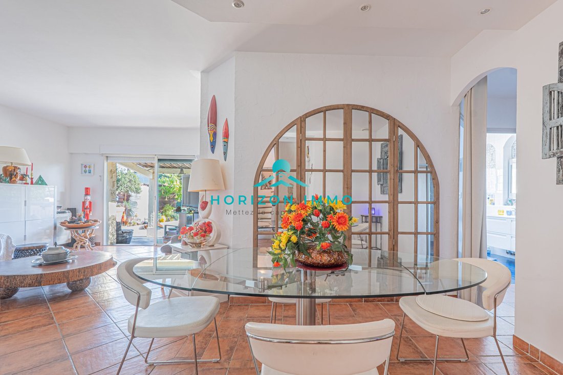 Casa en Saint-Laurent-du-Var, Provenza-Alpes-Costa Azul, Francia 3 - 16949785