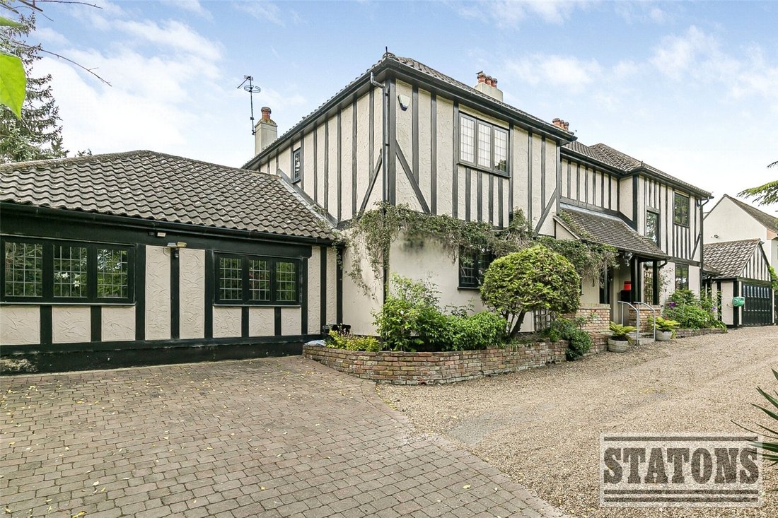 House in Beaumont, Broxbourne, England 1 - 16945150