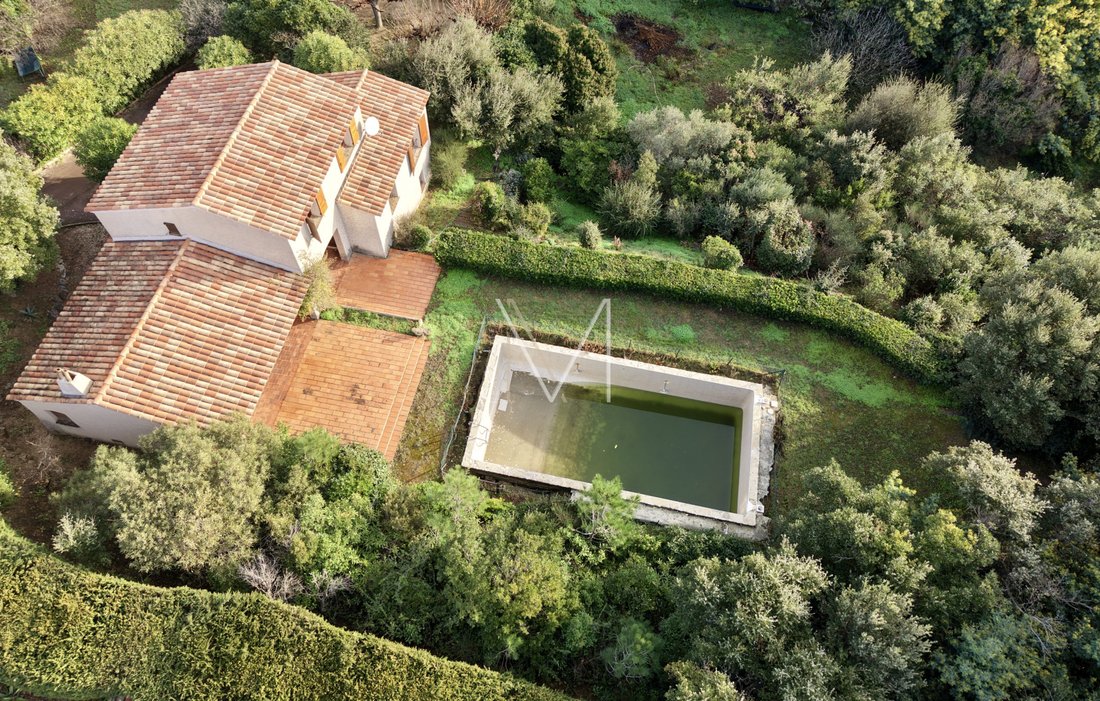 Villa in Grimaud, Provence-Alpes-Côte d'Azur, France 3 - 16697107