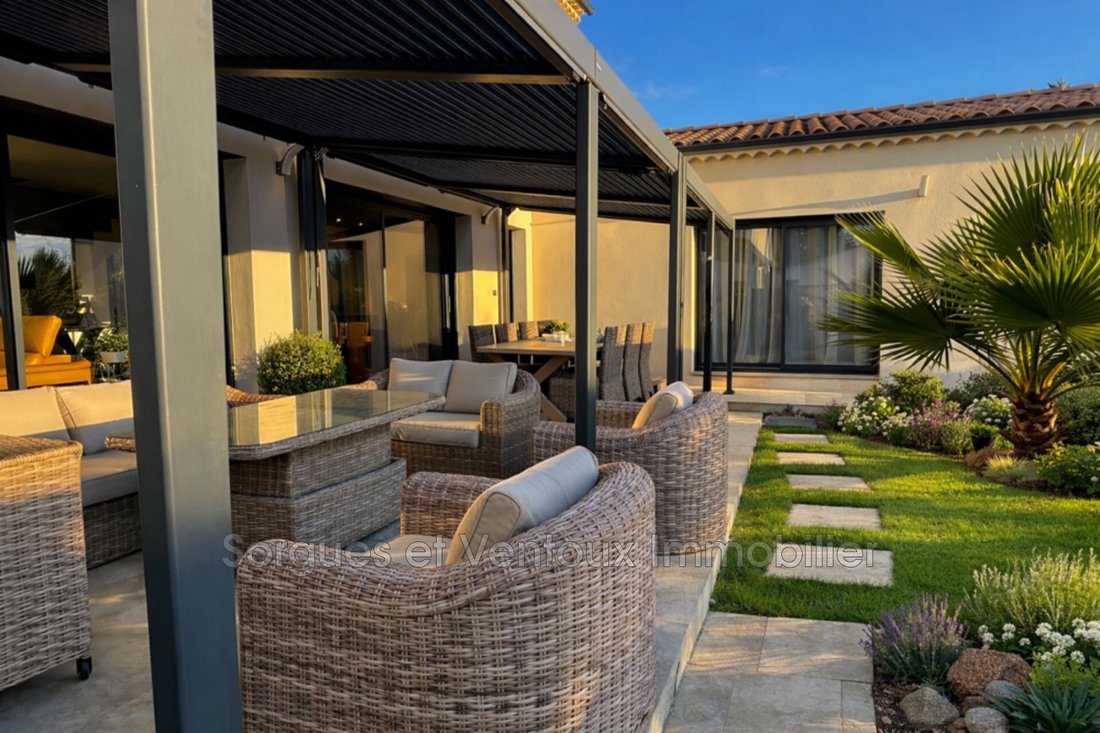 Villa in Nevons-route d'Apt, L'Isle-sur-la-Sorgue, France 1 - 16952778