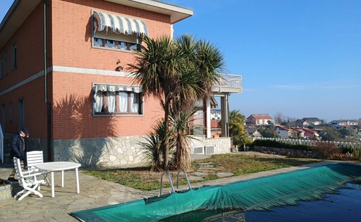 Villa in Baldissero Torinese, Piedmont, Italy 1