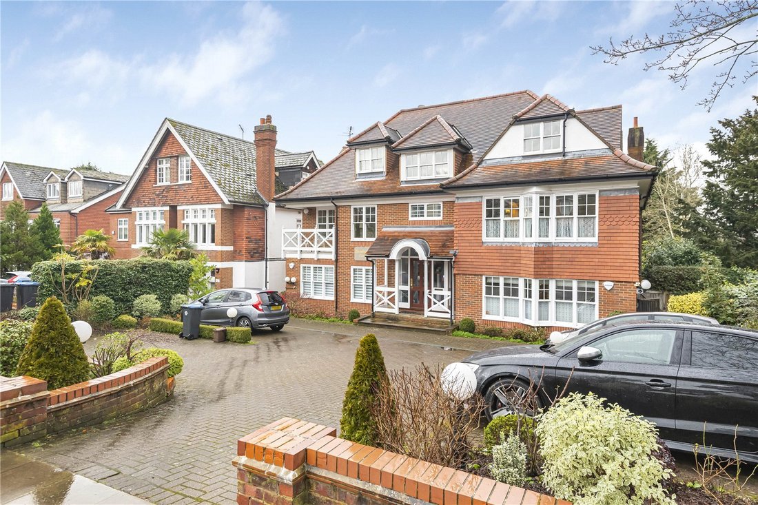 Apartment in Ferney Hill, Enfield, England 1 - 16954722