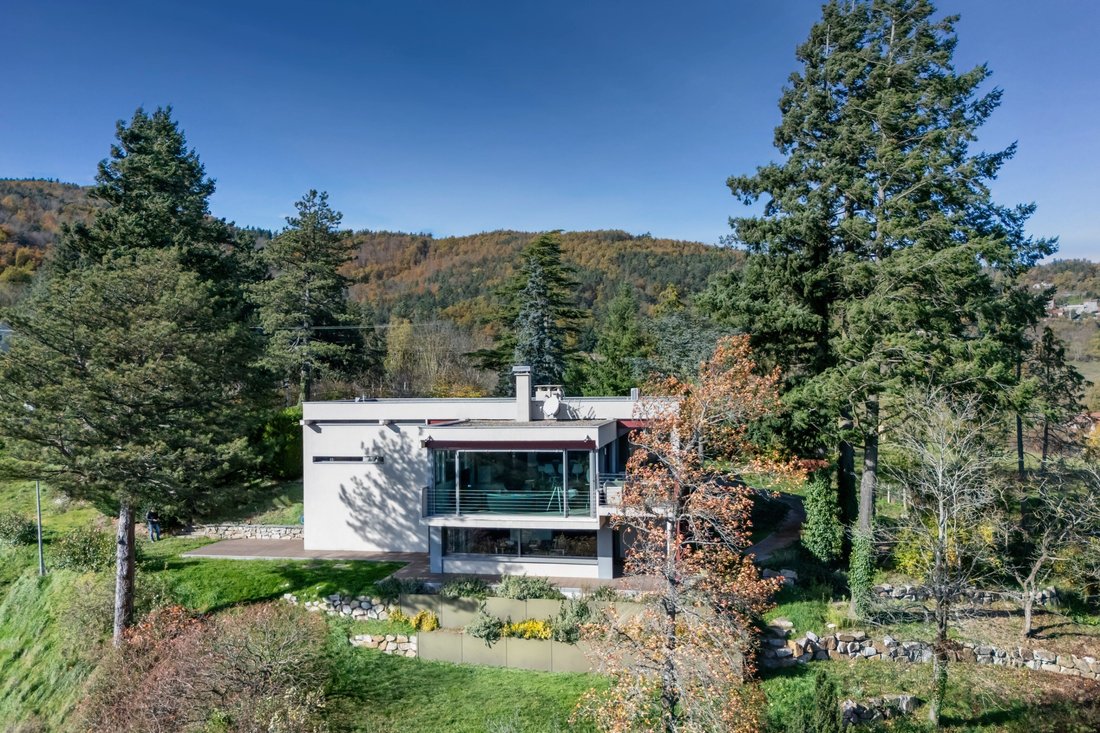 House in Saint-Étienne, Auvergne-Rhône-Alpes, France 1 - 16948297