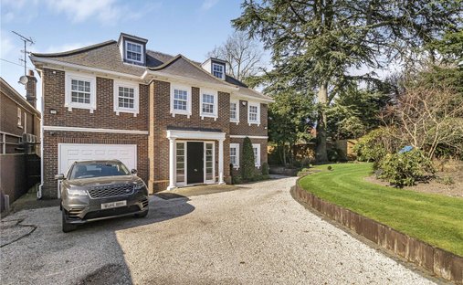 Haus in London Borough of Barnet, England 1