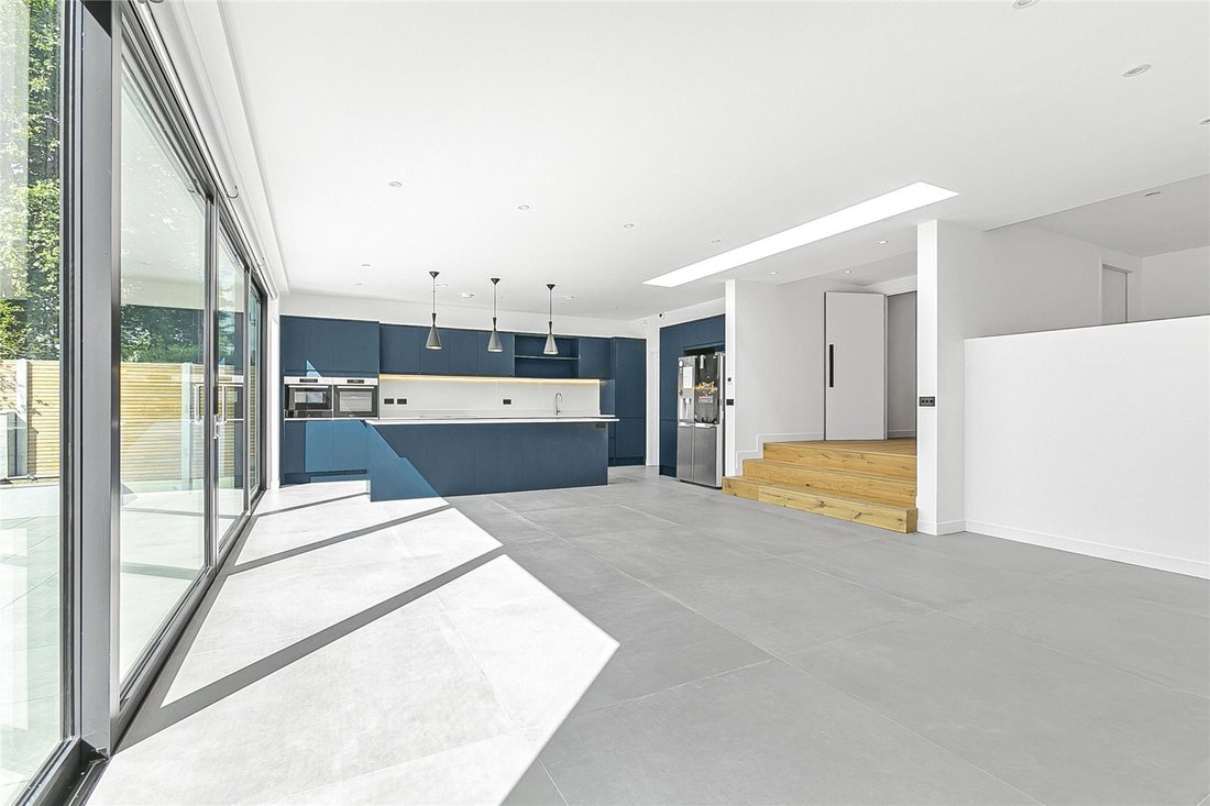 House in Osidge, Barnet, England 2 - 16950104