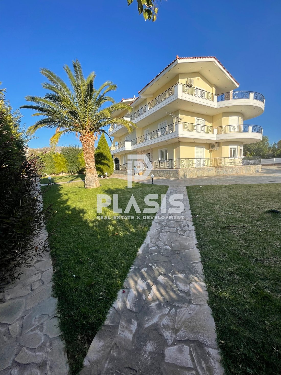 Villa in Kalyvia Thorikou, Attica, Greece 1 - 15431734