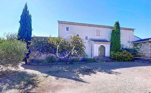 Villa in Maillane, Provence-Alpes-Côte d'Azur, France 1