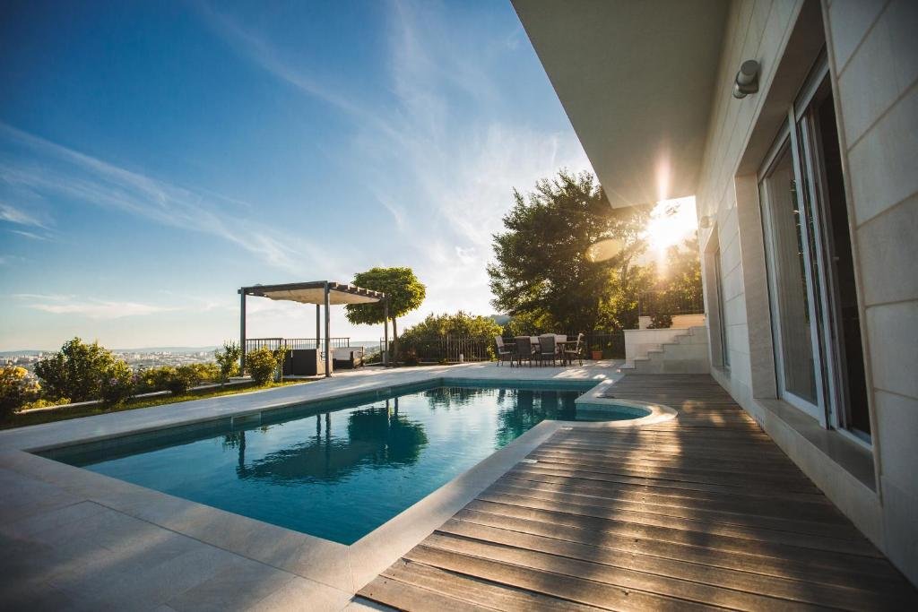 Villa in Klis, Split-Dalmatia County, Croatia 2 - 16955808