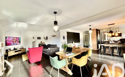 Sale Of A Castle In Guingamp, 693m² 26 Rooms €1,659,000 Côtes D'armor