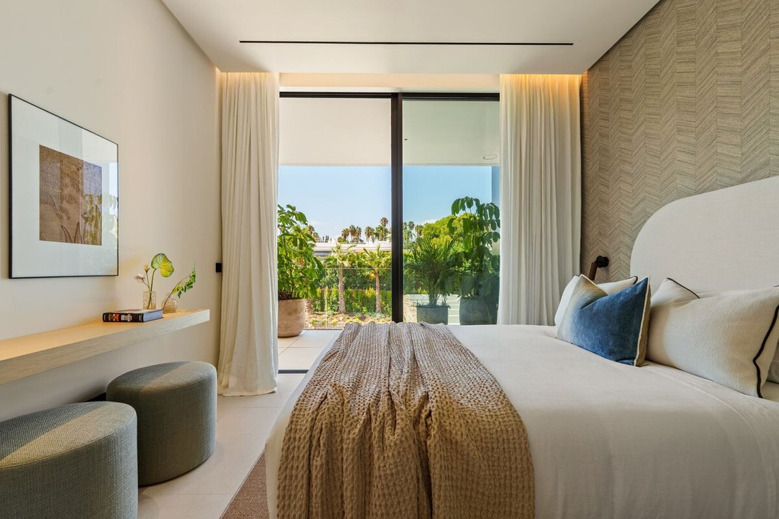 Villa in Marbella, Andalusia, Spain 5 - 16945933