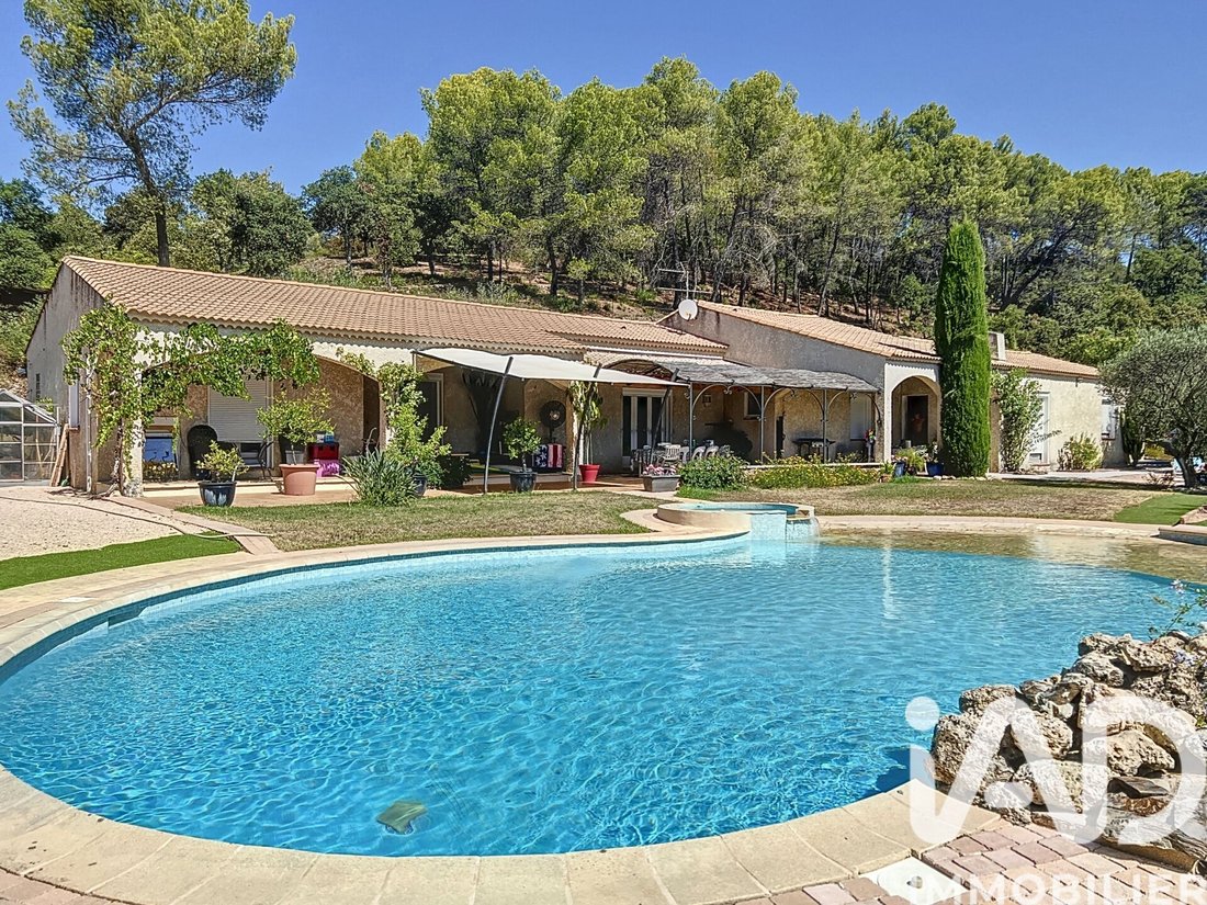 House in Pierrefeu-du-Var, Provence-Alpes-Côte d'Azur, France 1 - 16946372