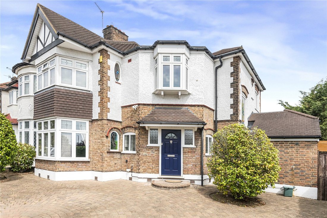 House in Winchmore Hill, Enfield, England 1 - 16945155