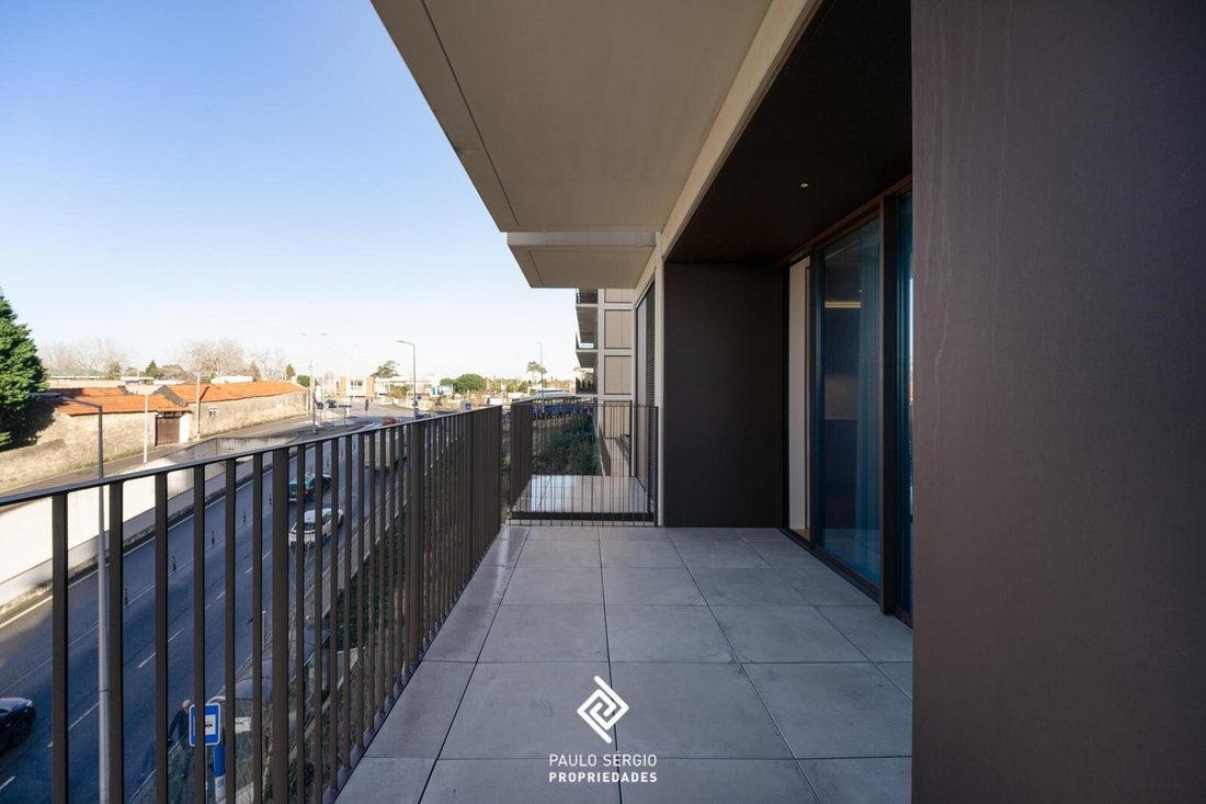 Apartment in Santa Marinha e Sao Pedro da Afurada, Porto District, Portugal 1 - 16951111