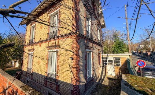 House in Chatrian, Le Raincy, France 1
