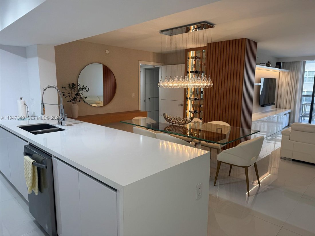 Condo in Miami Beach, Florida, United States 2 - 16947314