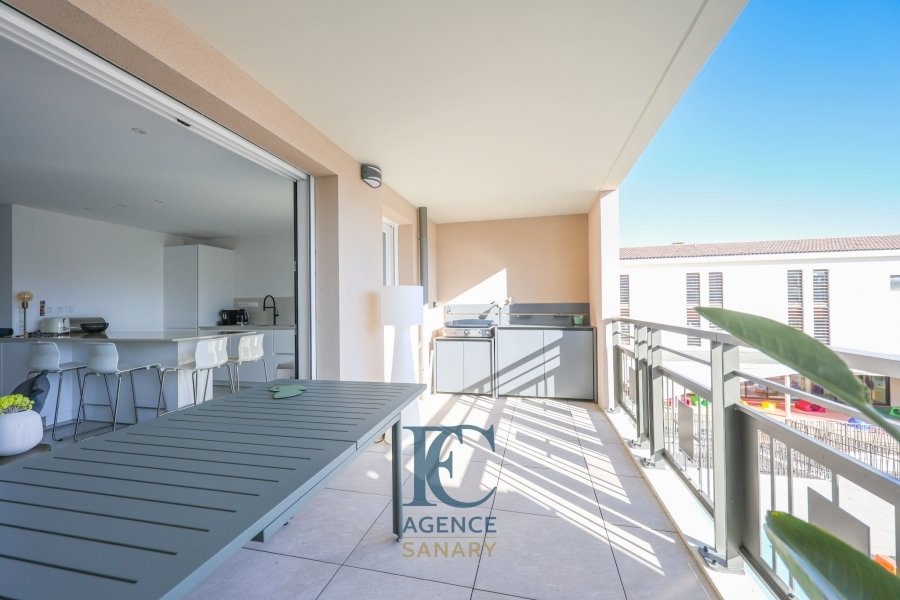 Apartment in Sanary-sur-Mer, Provence-Alpes-Côte d'Azur, France 1 - 16948072