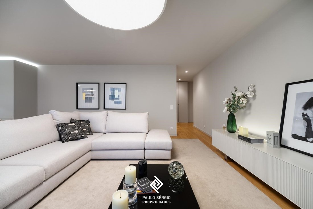 Apartment in Santa Marinha e Sao Pedro da Afurada, Porto District, Portugal 3 - 16951111