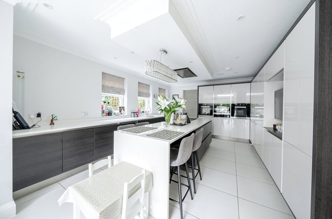 House in Arkley, Barnet, England 5 - 16950125
