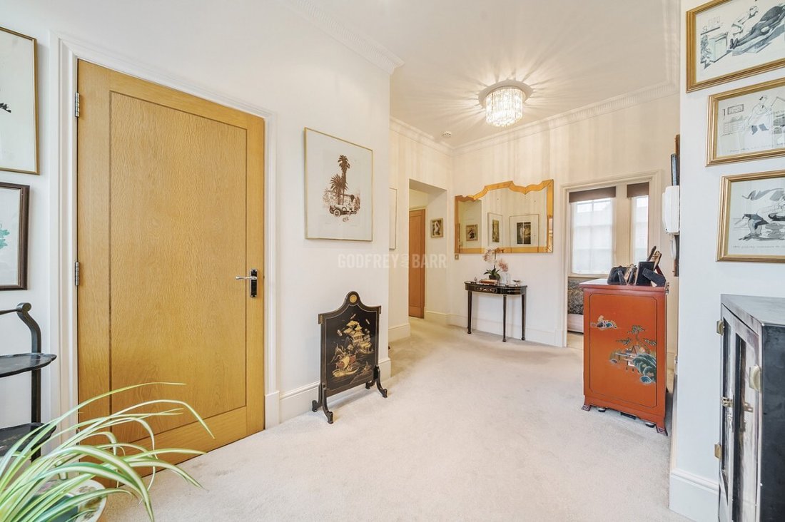 Apartment in Barnet, England 5 - 16776933