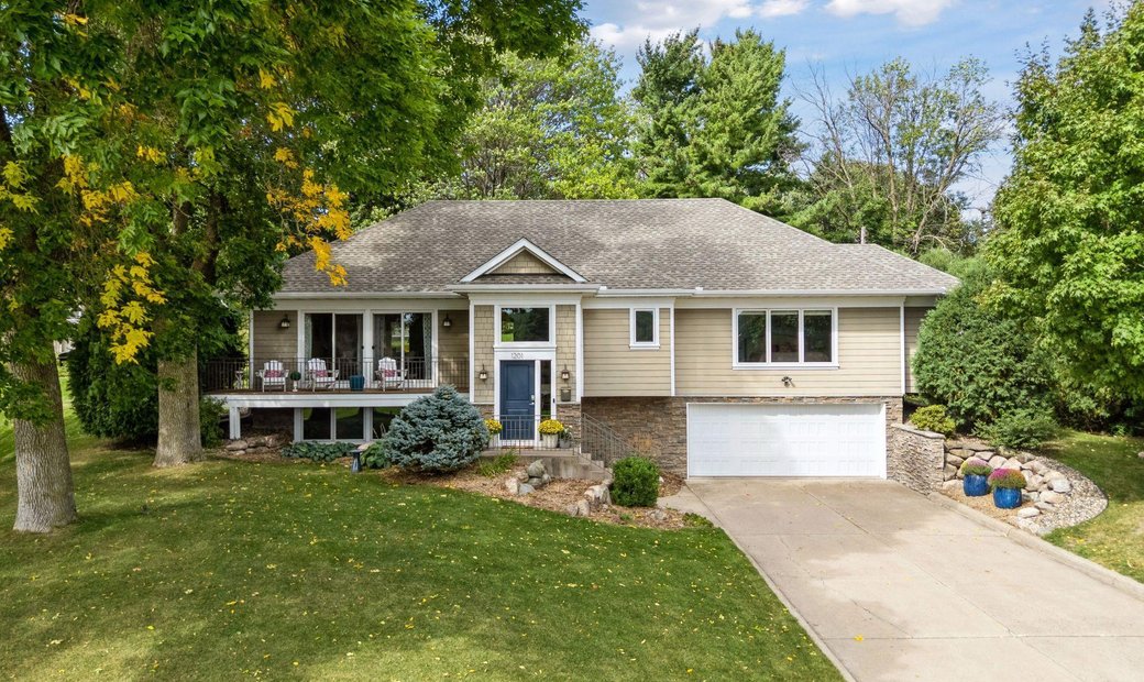 Residential Golden Valley In Minneapolis, Minnesota, United States For ...