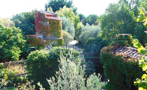 Domaine à Saint-Paul-les-Fonts, Occitanie, France 1