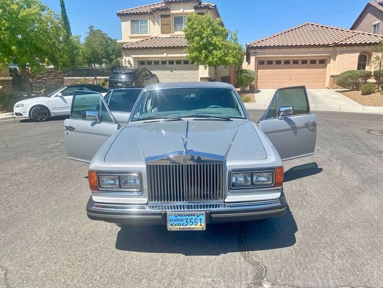 Sedan in Glendale, United States 1 - 16950264